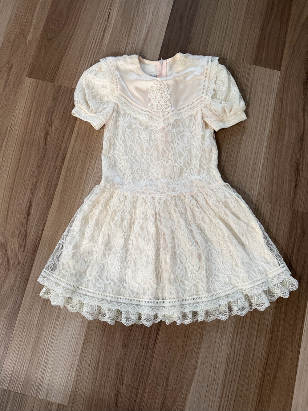 Gunne Sax Cream Lace Girls' Party Dress with Puff Sleeves